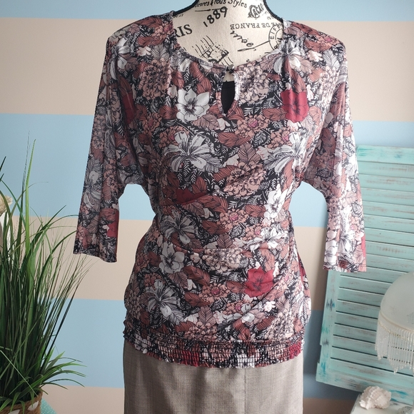 Maurices Tops - Maurices Floral Blouse